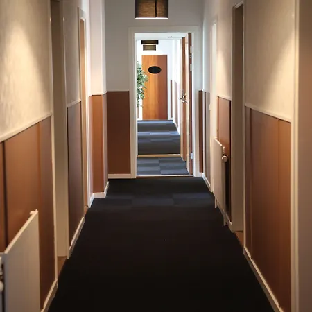 卡恩酒店 3* Åkirkeby